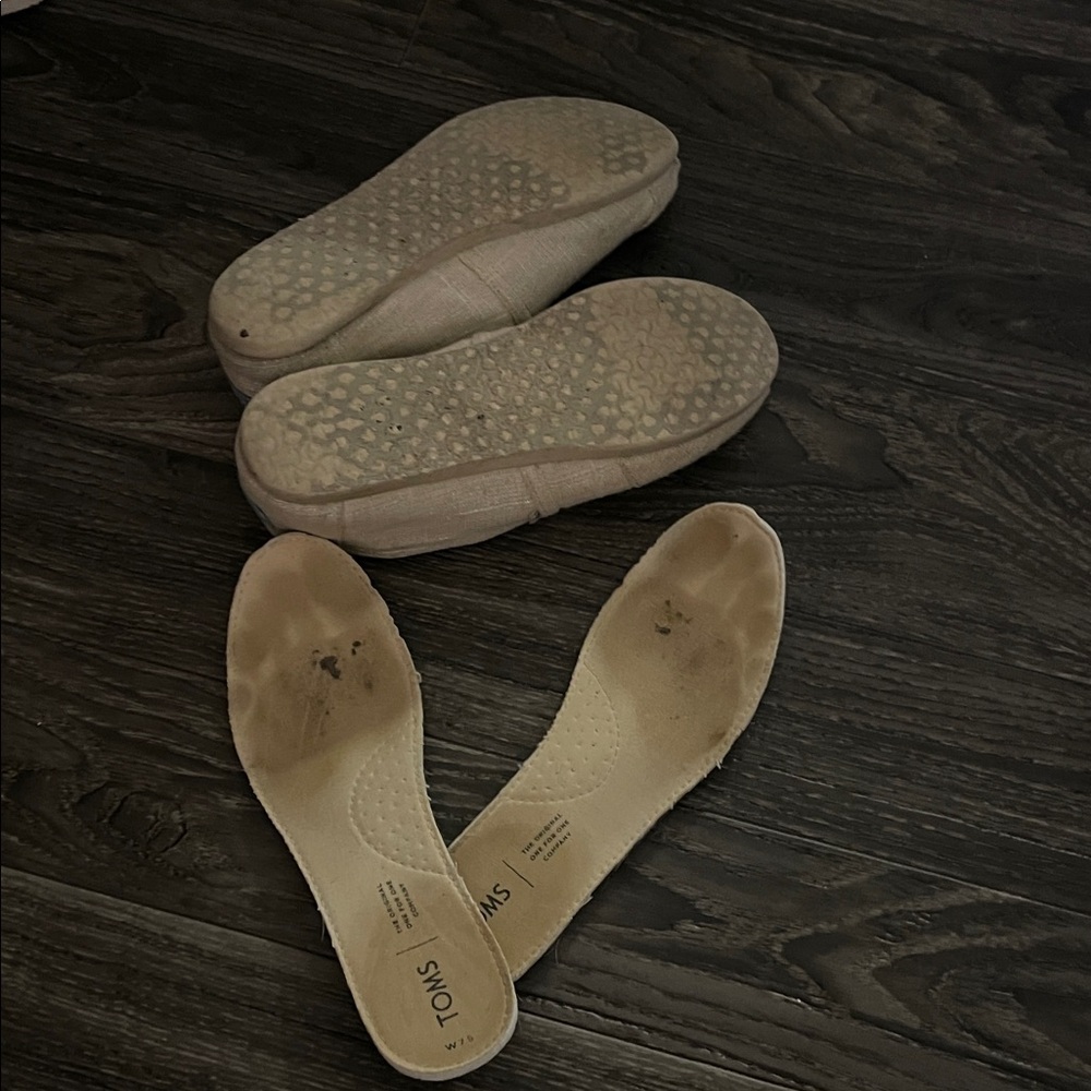 TOMS Women's Beige Casual Loafers - Picture 5 of 6